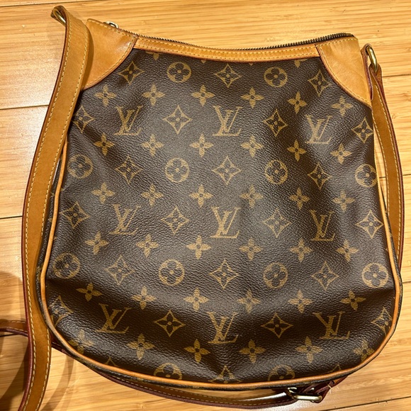 Louis Vuitton Odeon crossbody - Picture 6 of 13